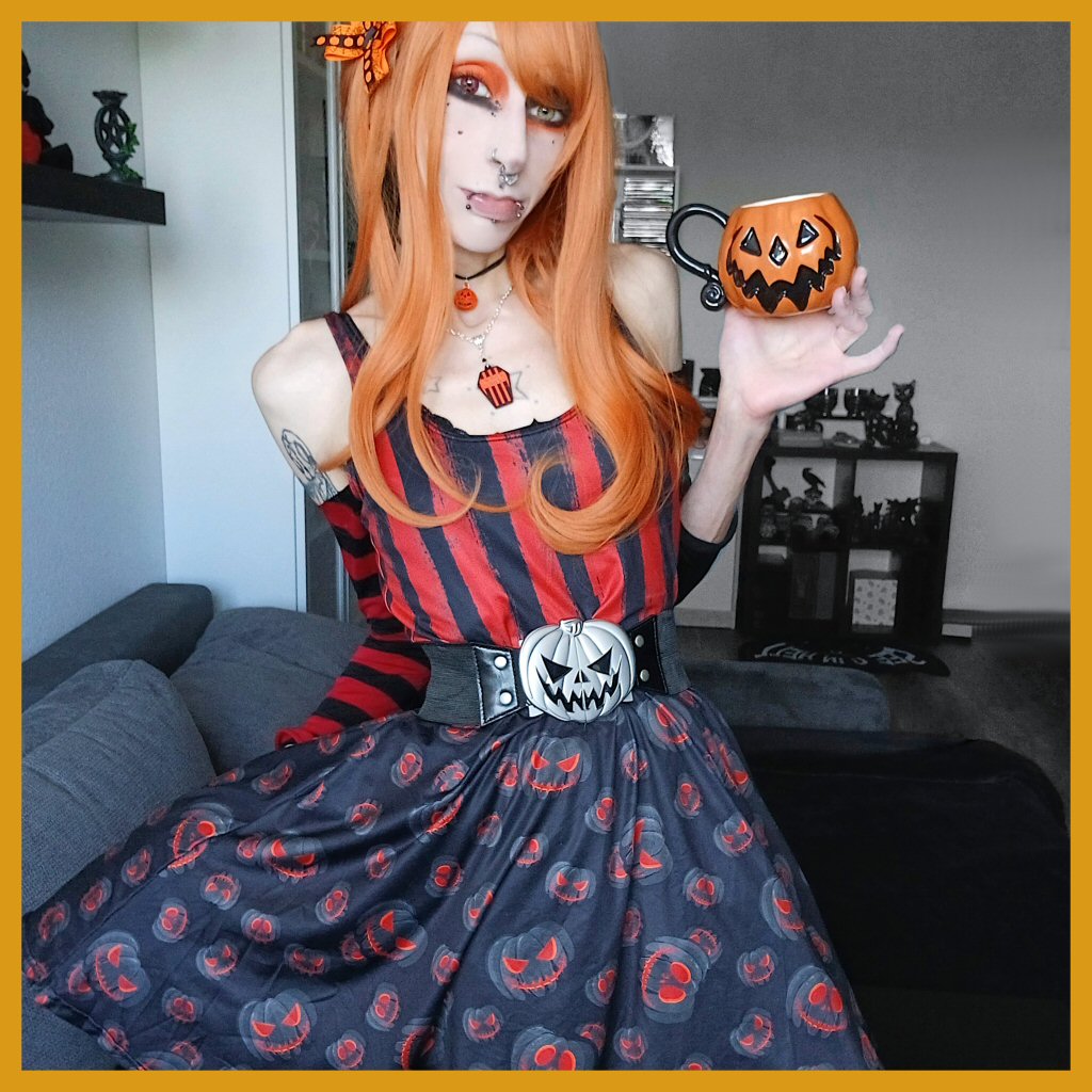 Pumpkin Queen v.1 Skater Dress W / Pockets