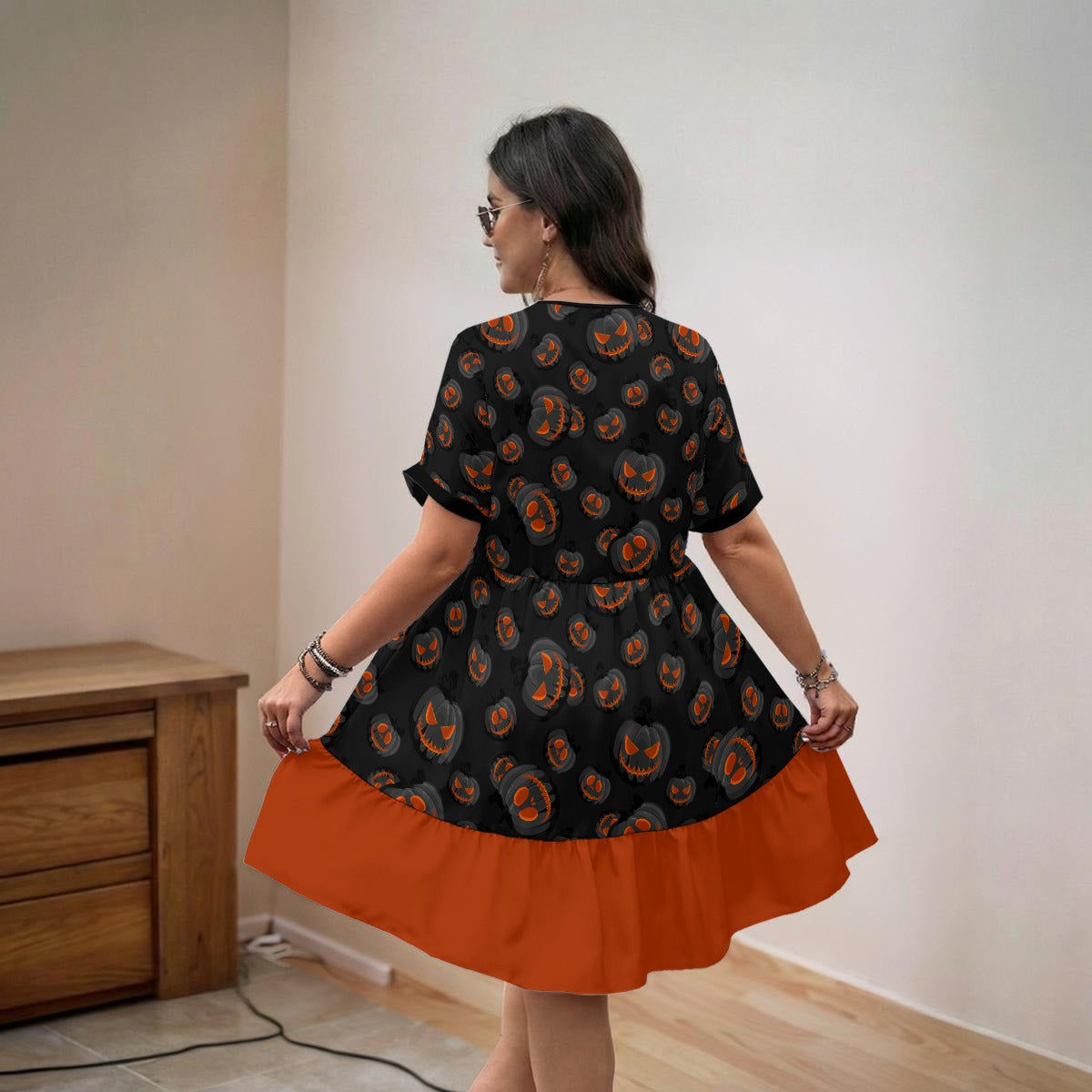 Pumpkin Queen V-Neck Short Sleeve Dress